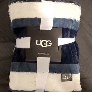 NWT - UGG POLAR THROW